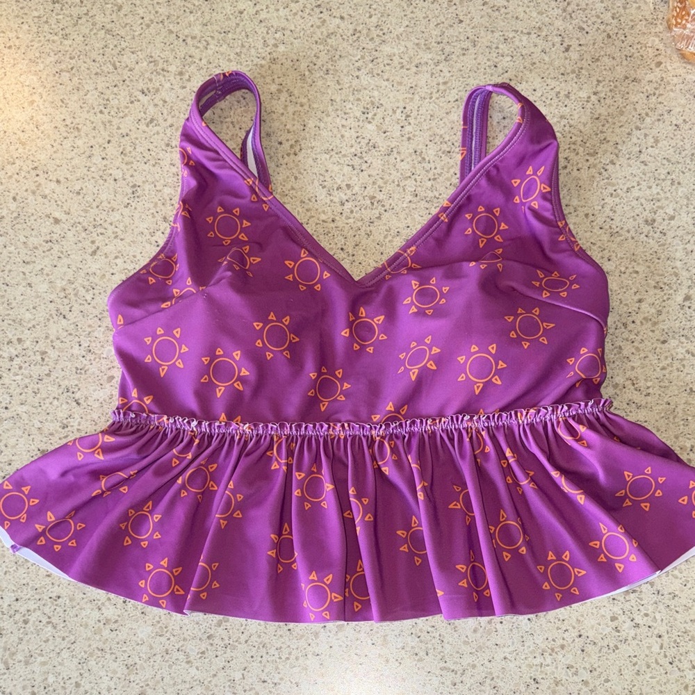 Kortni Jeane swim v-neck crop top size medium